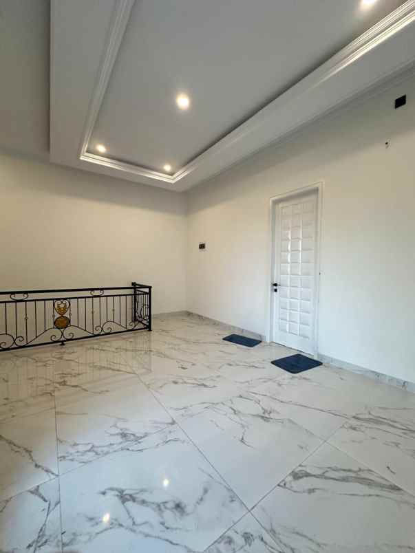 dijual rumah jagakarsa jakarta selatan