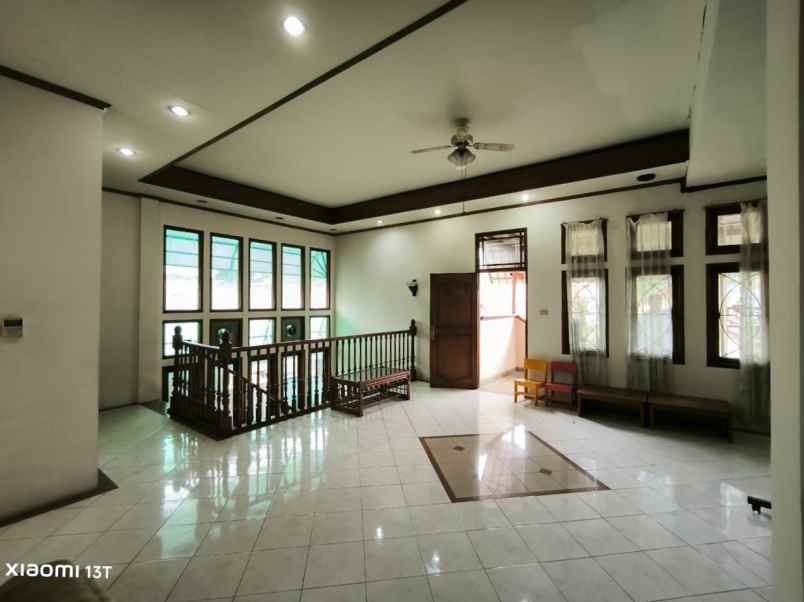 dijual rumah jaka sampurna