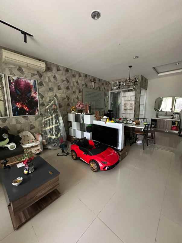 dijual rumah jakarta garden city