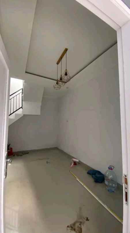 dijual rumah jalan batu jagakarsa