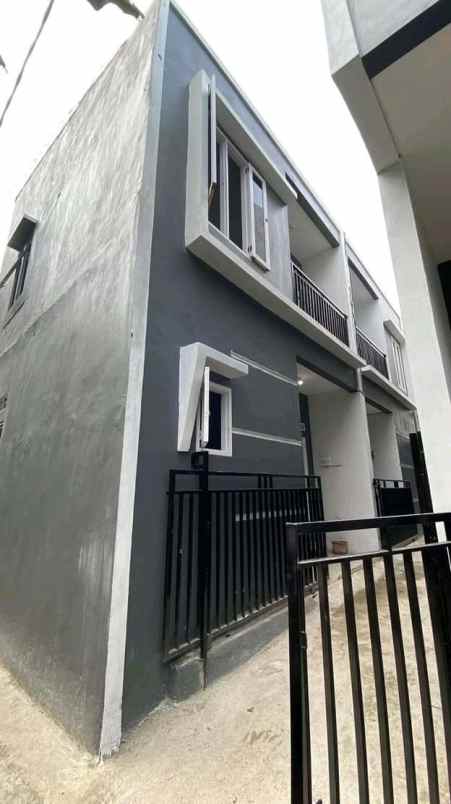 dijual rumah jalan batu jagakarsa