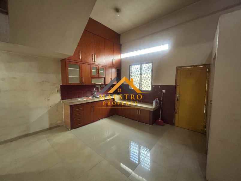 dijual rumah jalan brig jend zein hamid