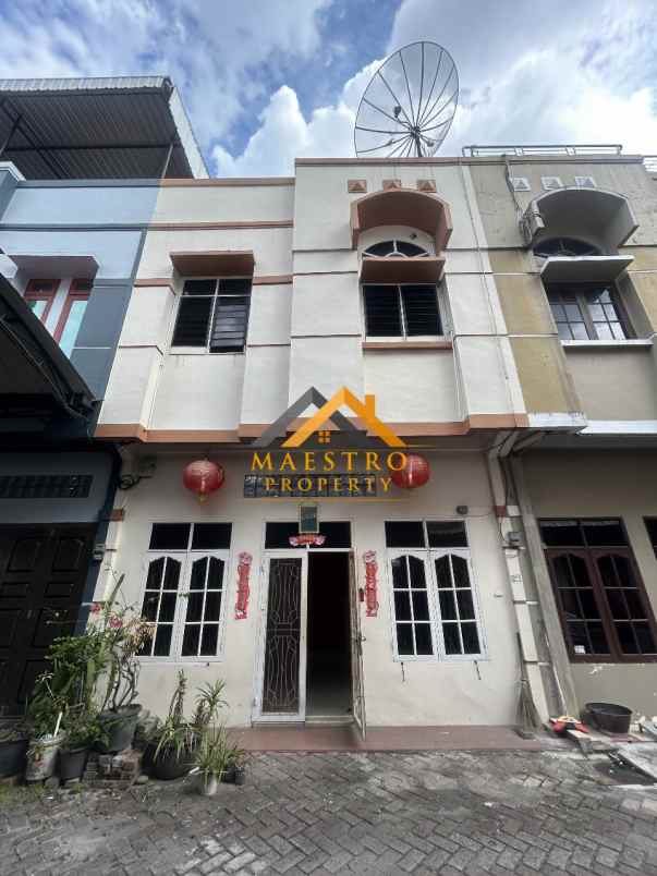 dijual rumah jalan brig jend zein hamid