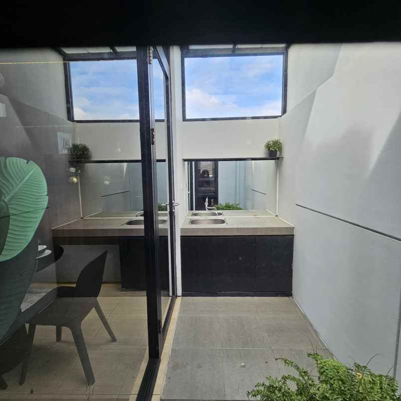 dijual rumah jalan cipaku 3 no 6 blok