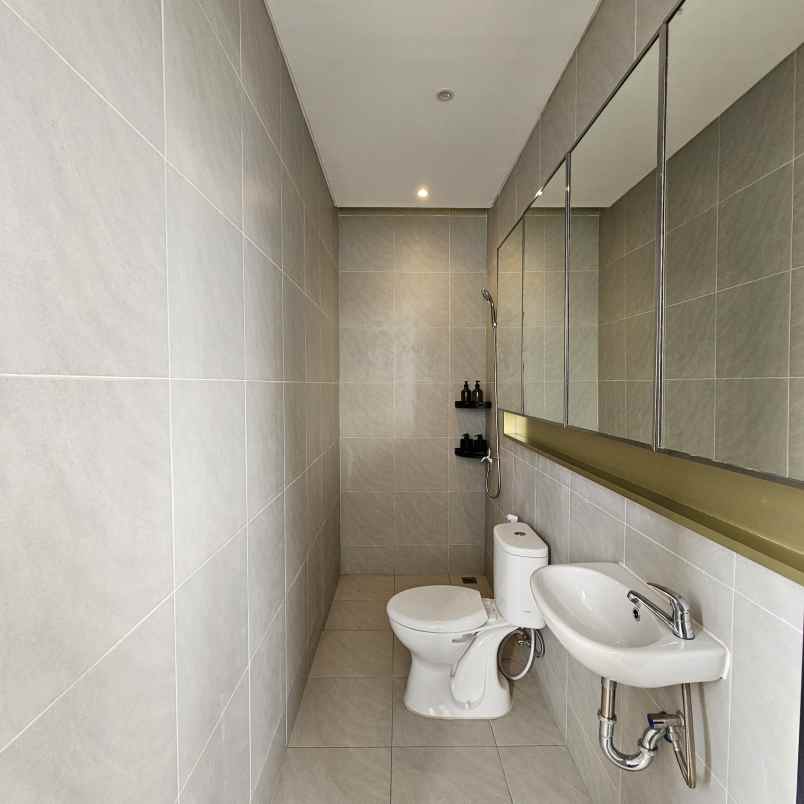 dijual rumah jalan cipaku 3 no 6 blok