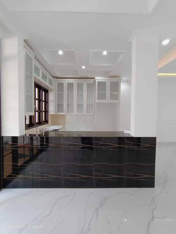 dijual rumah jalan kavling deplu adam malik