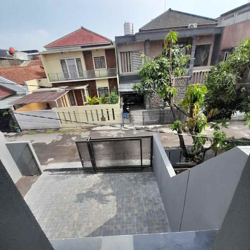 dijual rumah jalan kembar timur