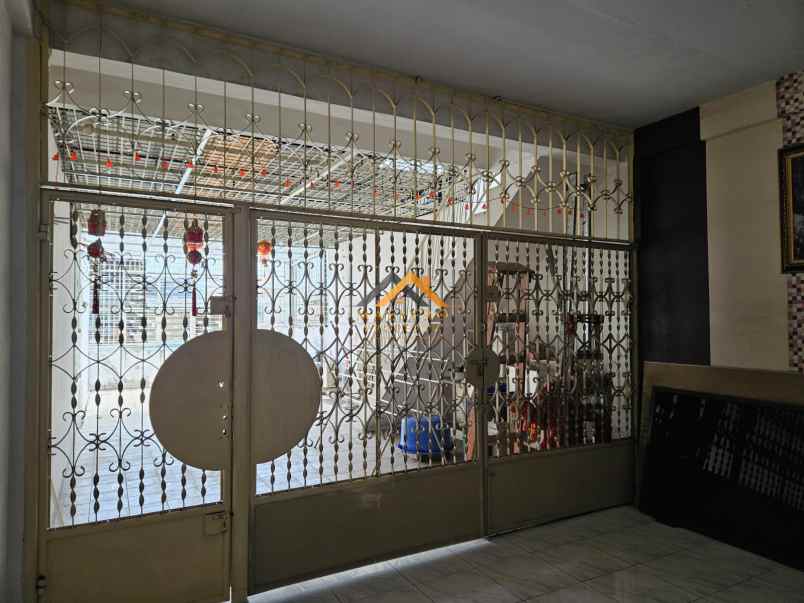 dijual rumah jalan m h thamrin medan