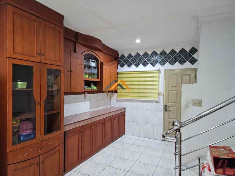 dijual rumah jalan m h thamrin medan