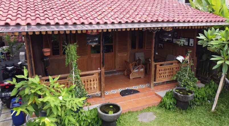 dijual rumah jalan mohammad yamin renon