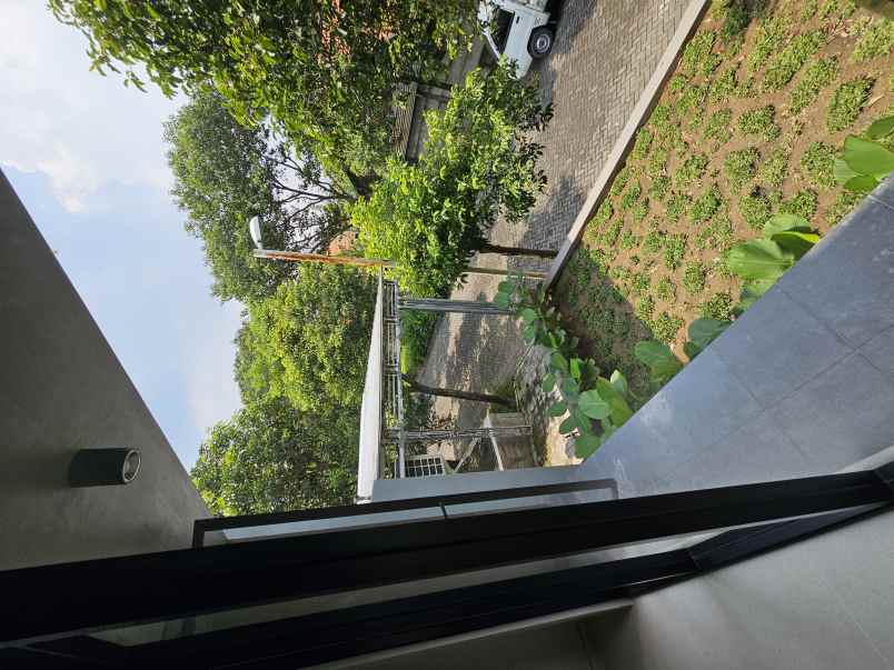 dijual rumah jalan woodland