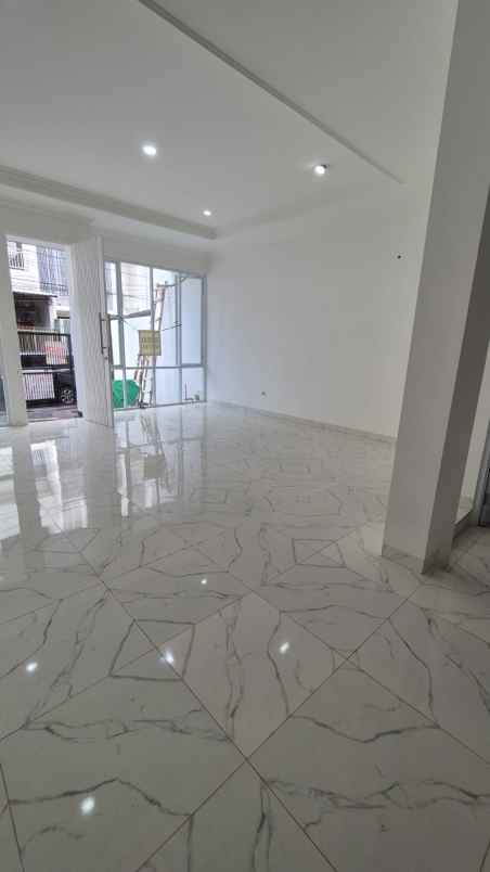 dijual rumah janur kuning residence