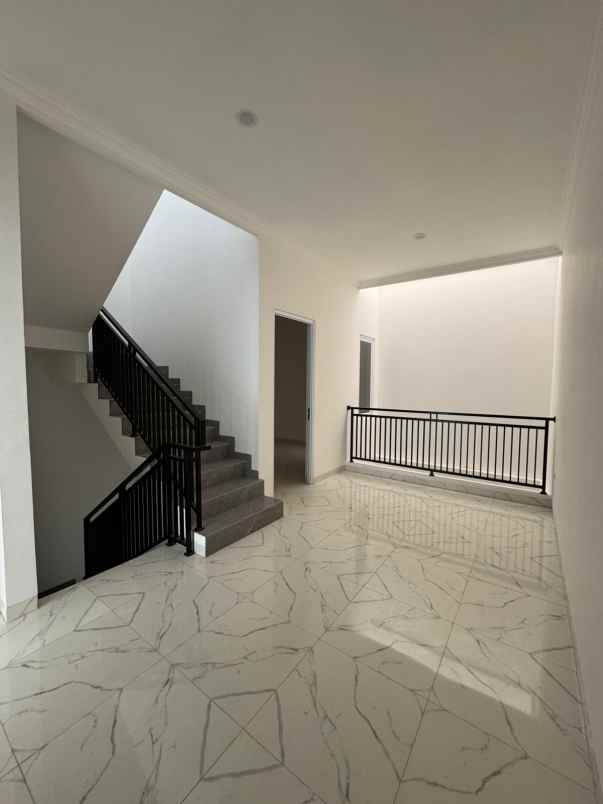 dijual rumah janur kuning residence