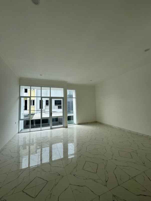 dijual rumah janur kuning residence