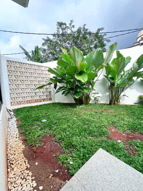 dijual rumah jatibening