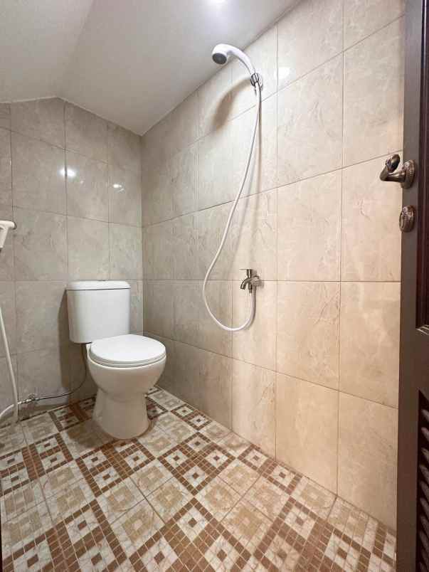 dijual rumah jatibening