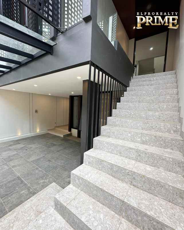 dijual rumah jl andara raya