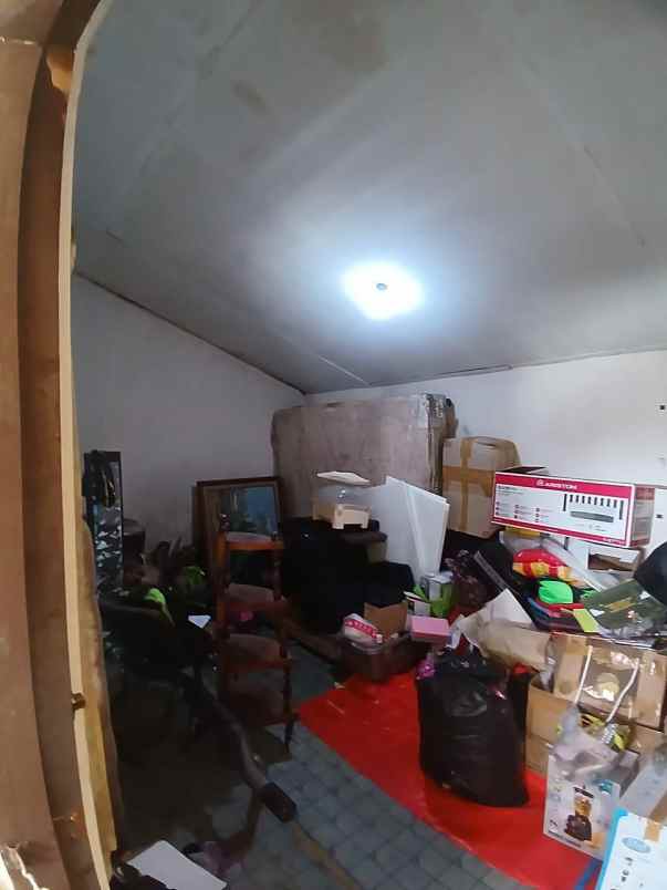 dijual rumah jl anggrek