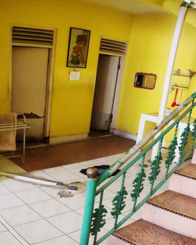dijual rumah jl asem tiga no 32 tidak