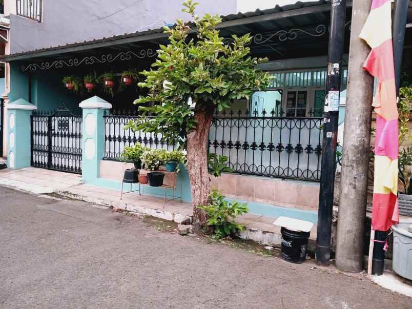 dijual rumah jl benda barat pamulang