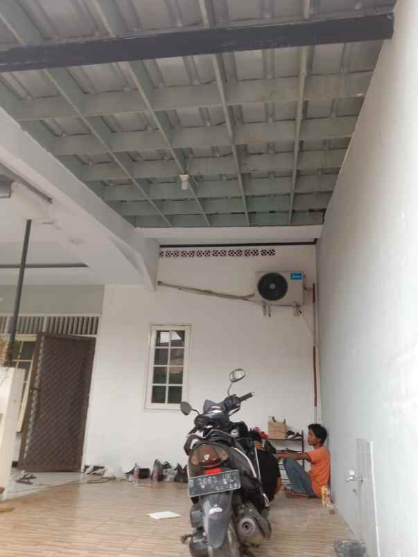 dijual rumah jl buaran raya duren sawit