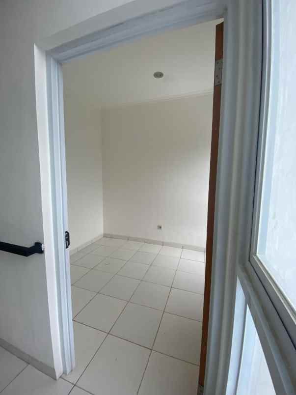 dijual rumah jl budi indah iii