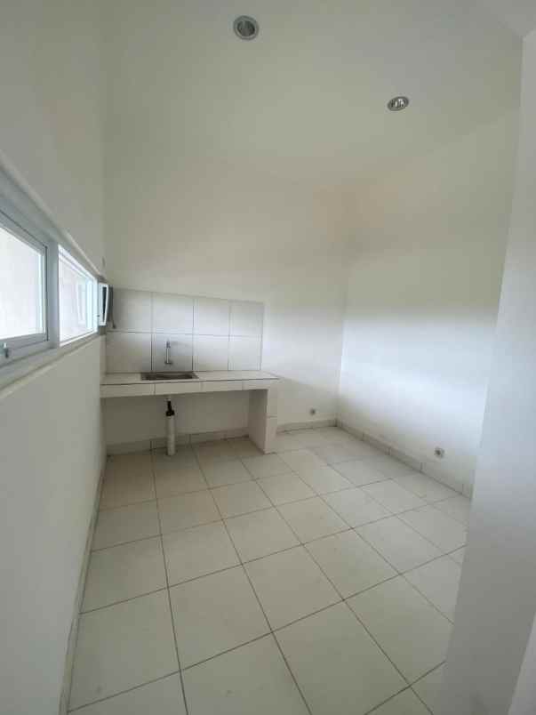 dijual rumah jl budi indah iii