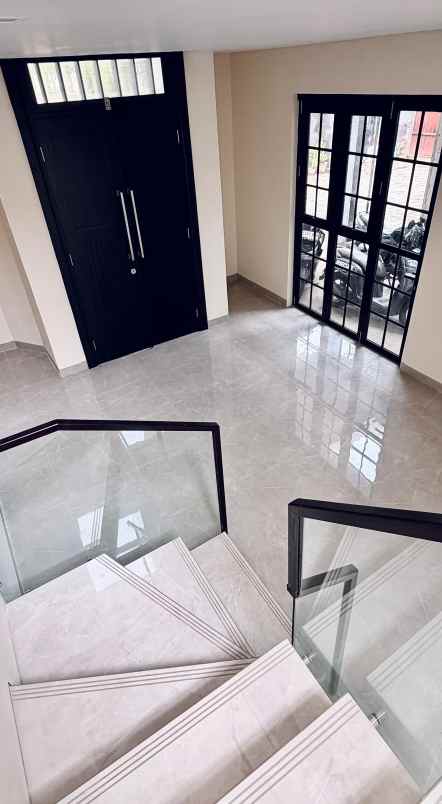 dijual rumah jl galur limo