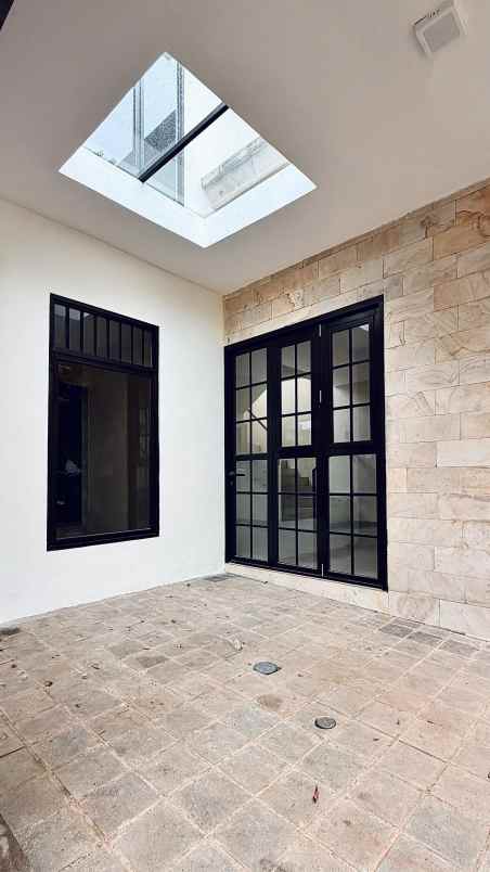 dijual rumah jl galur limo