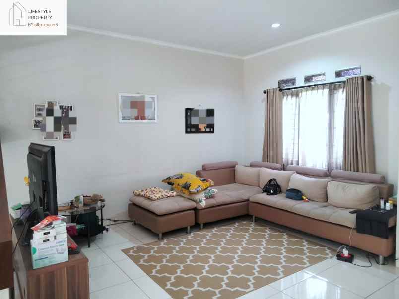 dijual rumah jl gegerkalong hilir