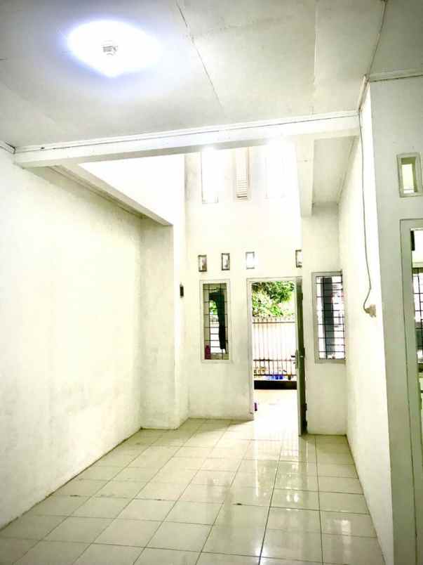 dijual rumah jl griya cinere asri no