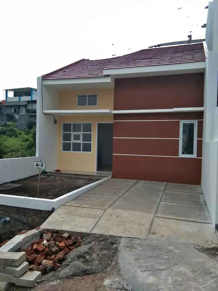 dijual rumah jl jatihandap kab bandung