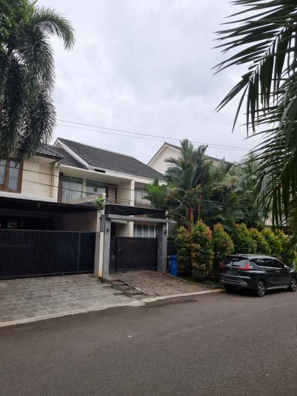 dijual rumah jl kencana indah pondok