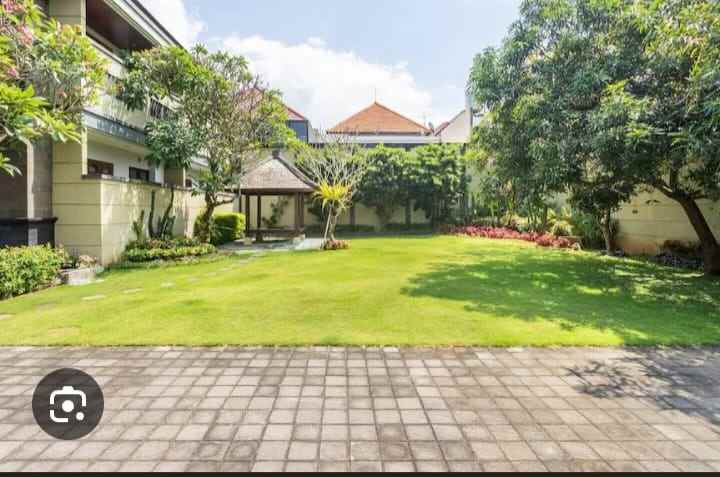 dijual rumah jl mohammad yamin renon