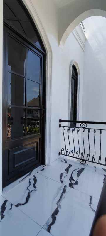 dijual rumah jl pasir salam buah batu