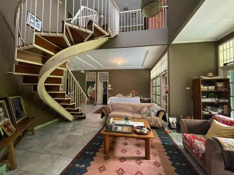 dijual rumah jl pinang