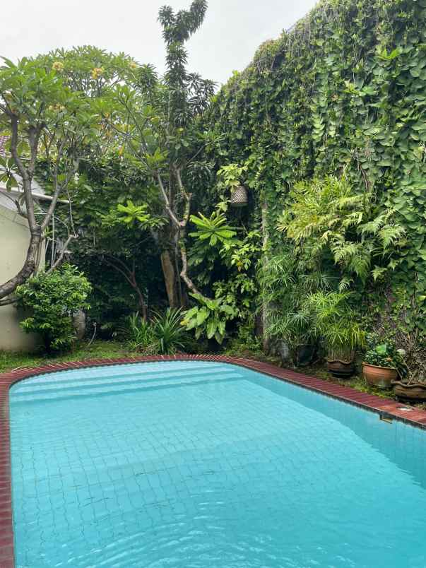 dijual rumah jl pinang