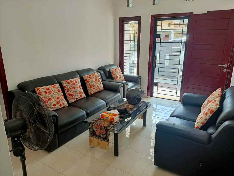 dijual rumah jl purwodadi