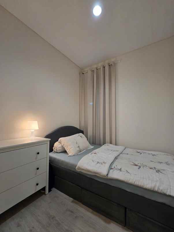 dijual rumah jl raya jakarta garden