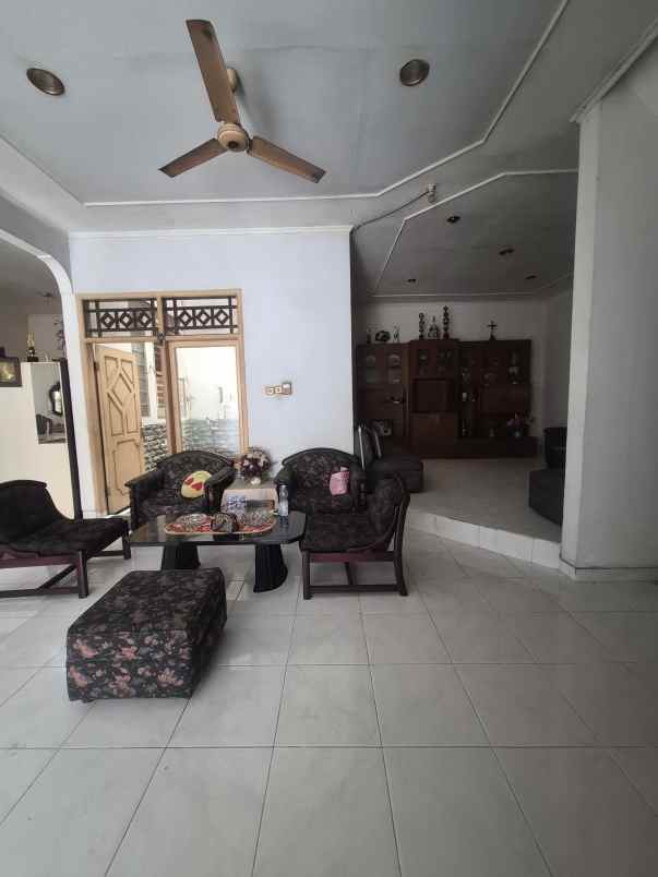 dijual rumah jl raya komplek al duren