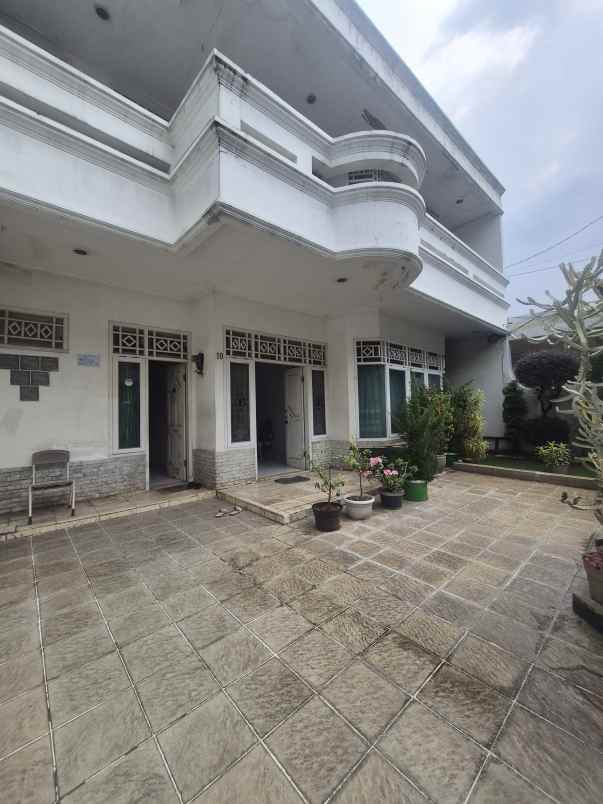 dijual rumah jl raya komplek al duren