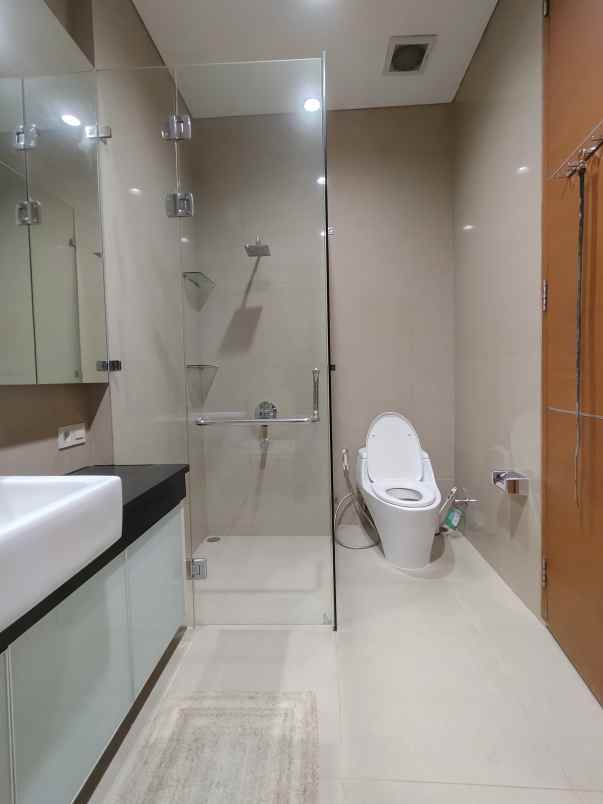 dijual rumah jl raya komplek cempaka