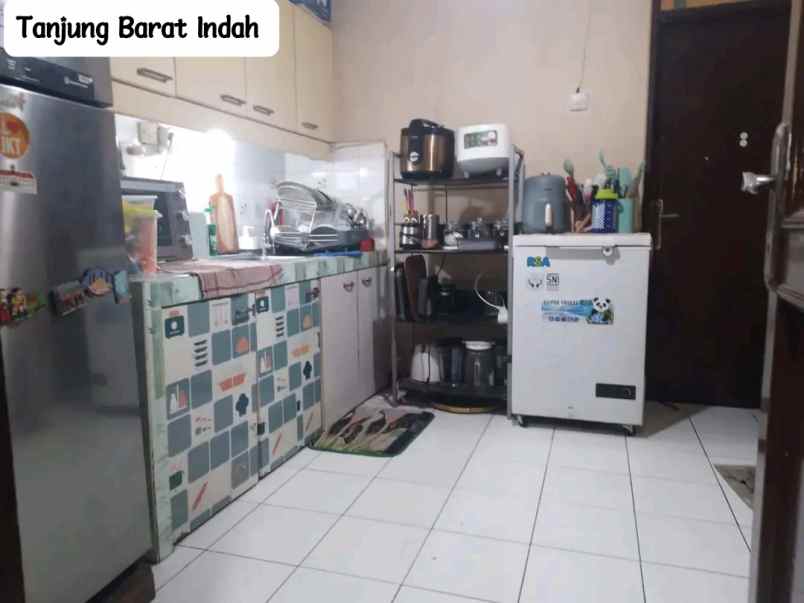 dijual rumah jl raya tanjung barat