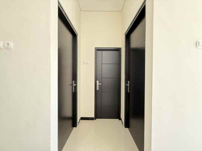 dijual rumah jl sidowayah kolursari