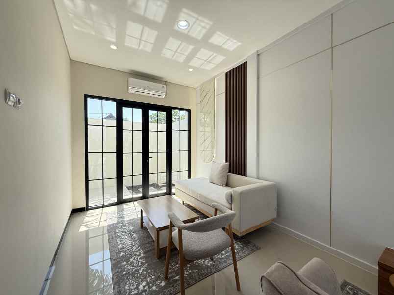 dijual rumah jl sidowayah kolursari