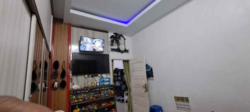 dijual rumah jl sungai mintan