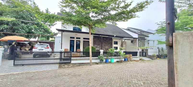 dijual rumah jl sungai mintan