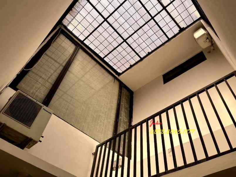 dijual rumah jl veteran