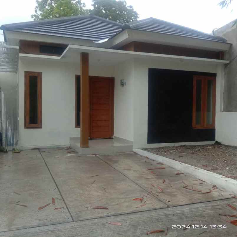 dijual rumah jl wates km 11 argosari