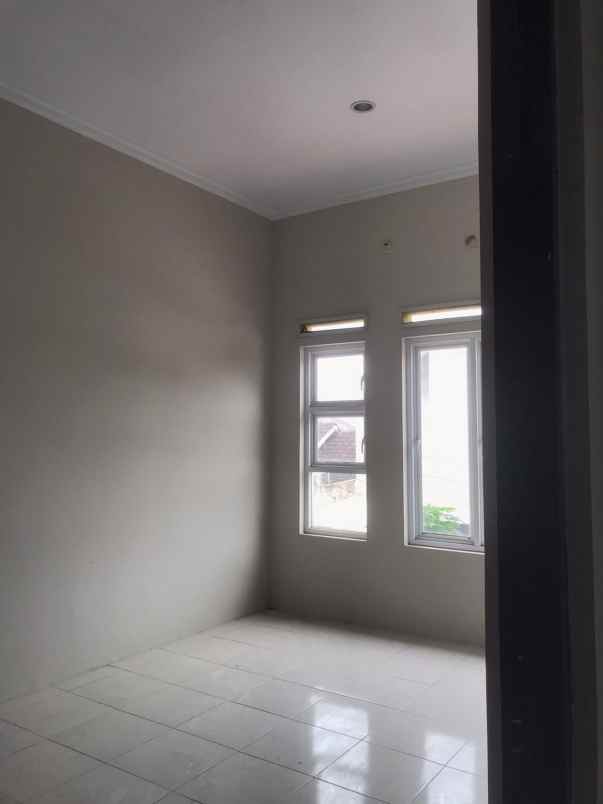 dijual rumah kalimulya perumahan taman